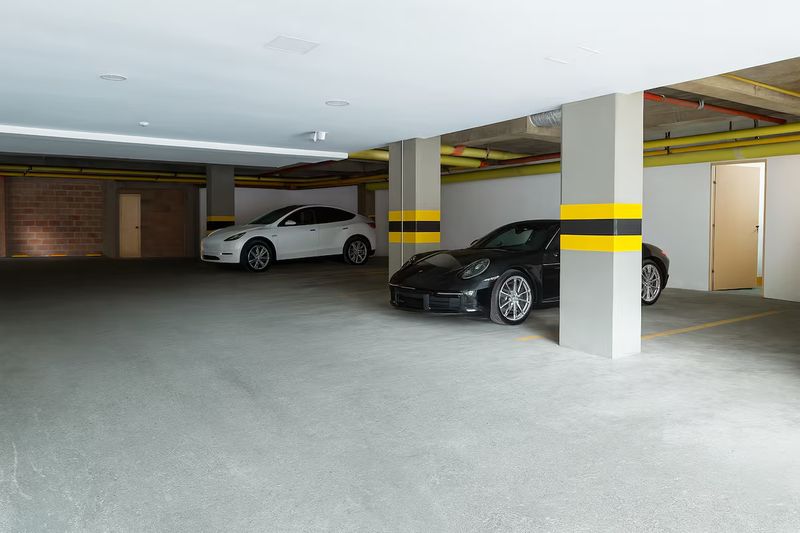 Zonas comunes de Miu La Frontera: parqueadero cubierto dentro del edificio
